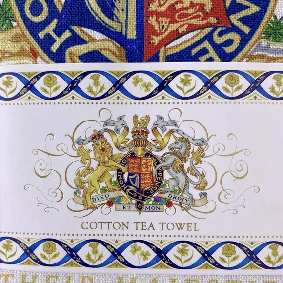 Royal Collection Trust Royal Crest Cotton Tea Towel King Charles Queen Camilla - Picture 2 of 6